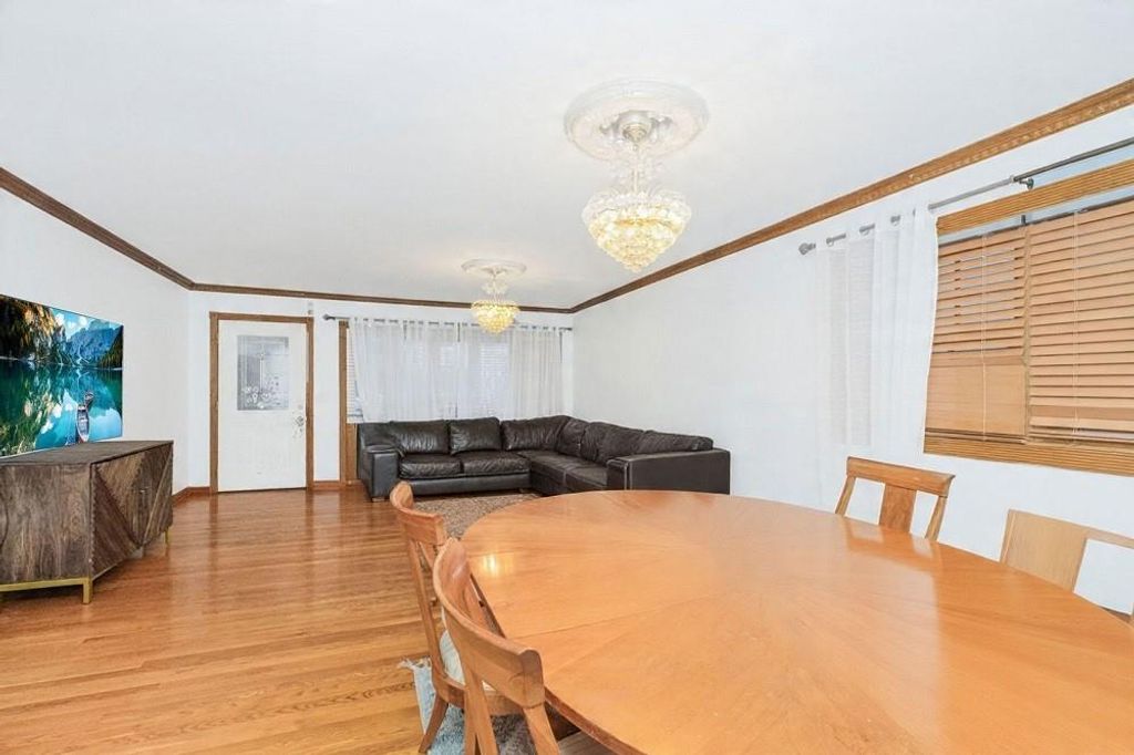 Photo of 327 Bedford Avenue, Staten Island, NY 10306 (MLS # 499698)