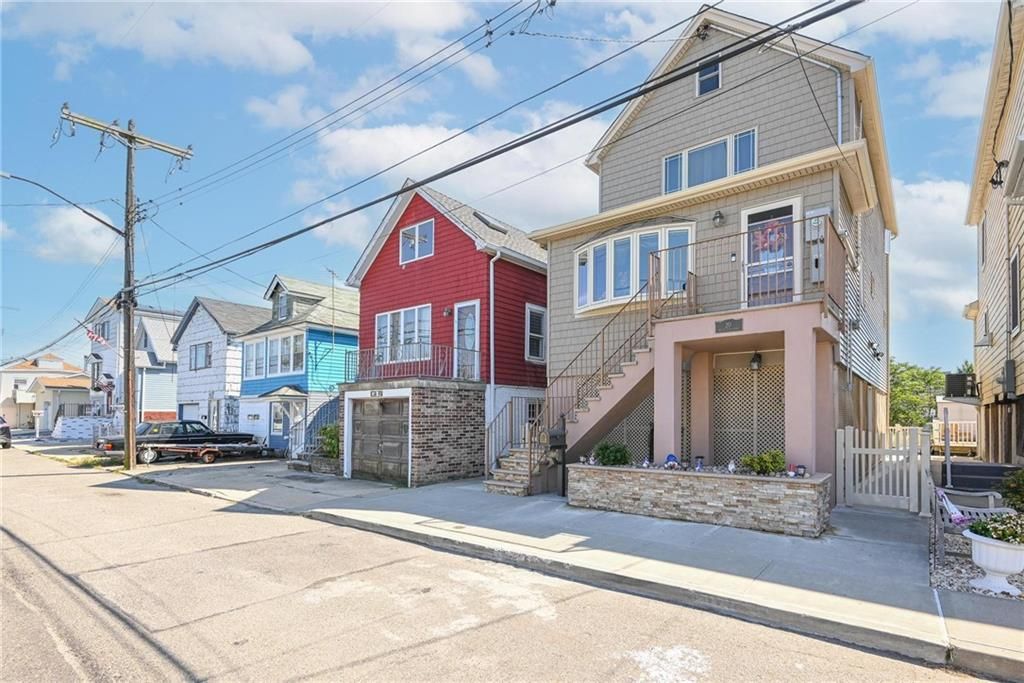 Photo of 20 18th Road, Broad Channel, NY 11693 (MLS # 500085)