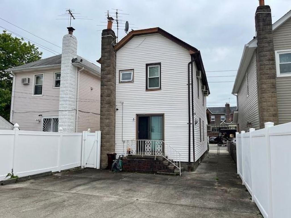 Photo of 2971 Avenue T, Brooklyn, NY 11229 (MLS # 493842)