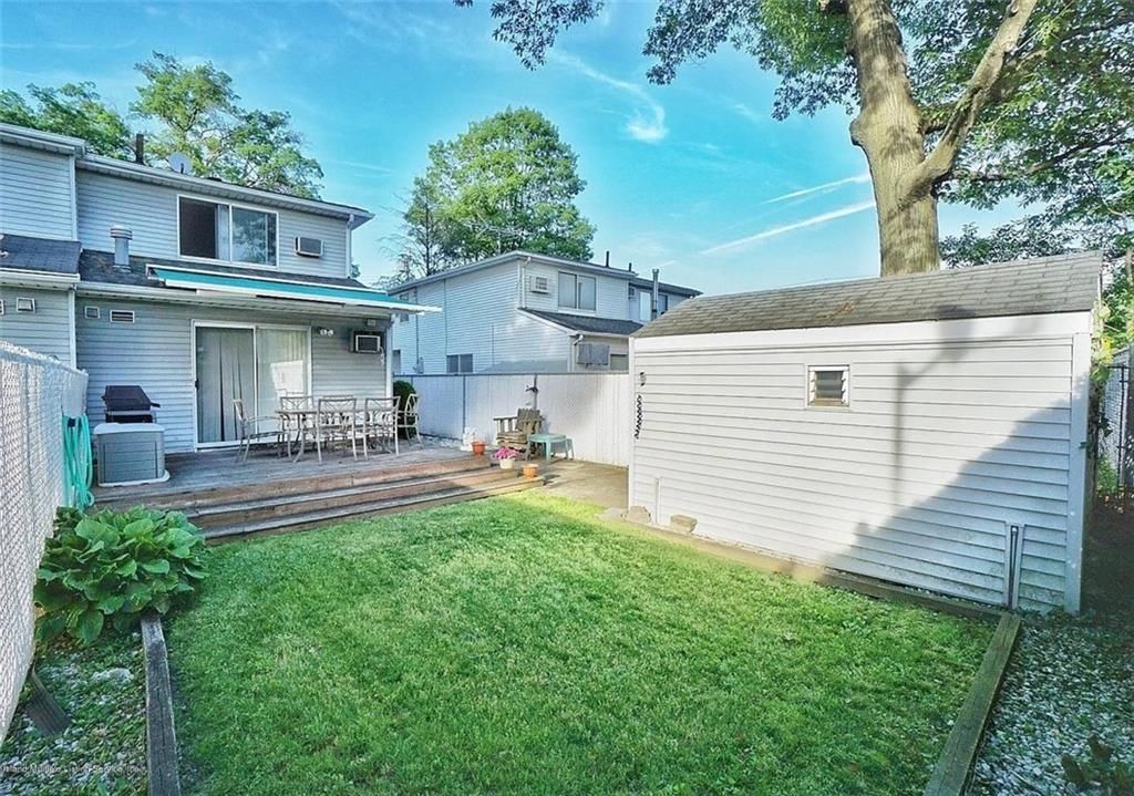 Photo of 232 Hunter Avenue, Staten Island, NY 10306 (MLS # 500344)