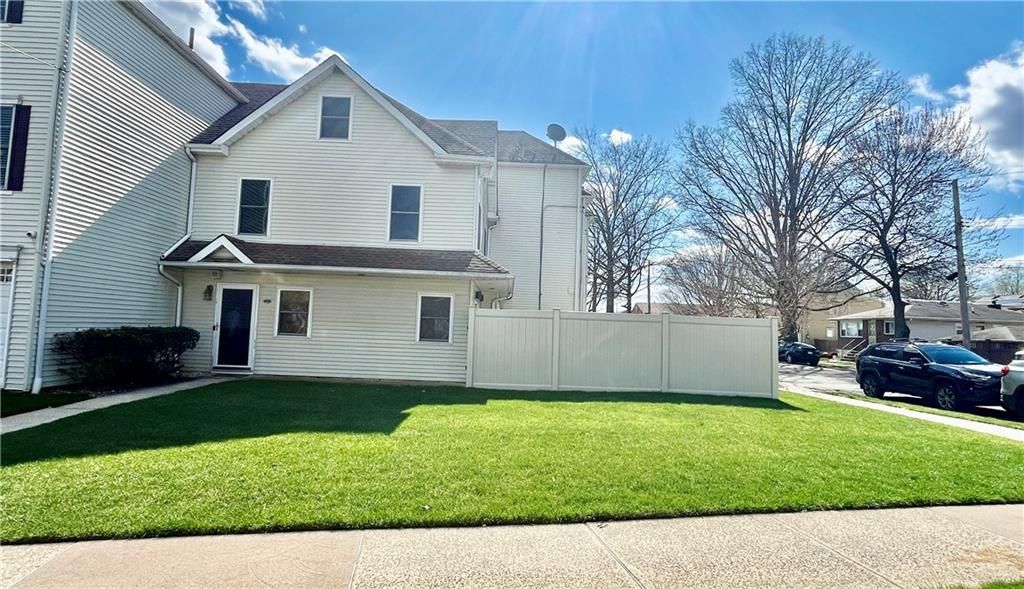 Photo of 200 Dongan Hills Avenue, Staten Island, NY 10305 (MLS # 500751)