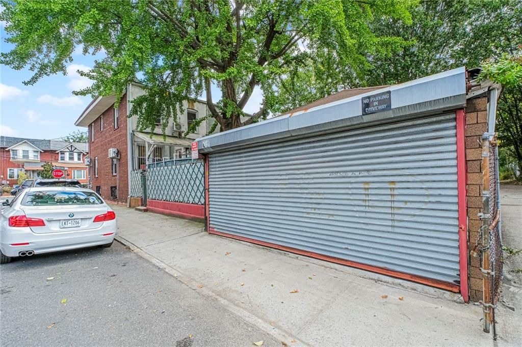 Photo of 9302 95th Street, Woodhaven, NY 11421 (MLS # 496709)