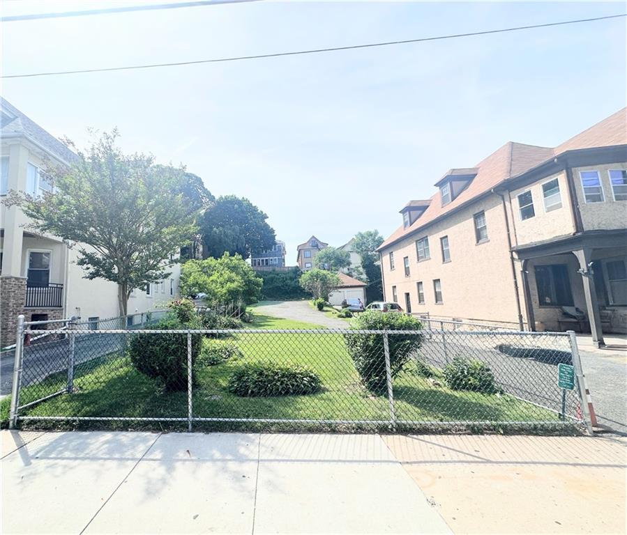 Photo of 365 Victory Boulevard, Staten Island, NY 10301 (MLS # 502118)