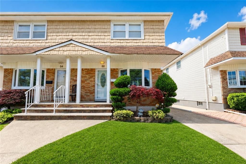Photo of 52 Cambridge Avenue, Staten Island, NY 10314 (MLS # 501297)