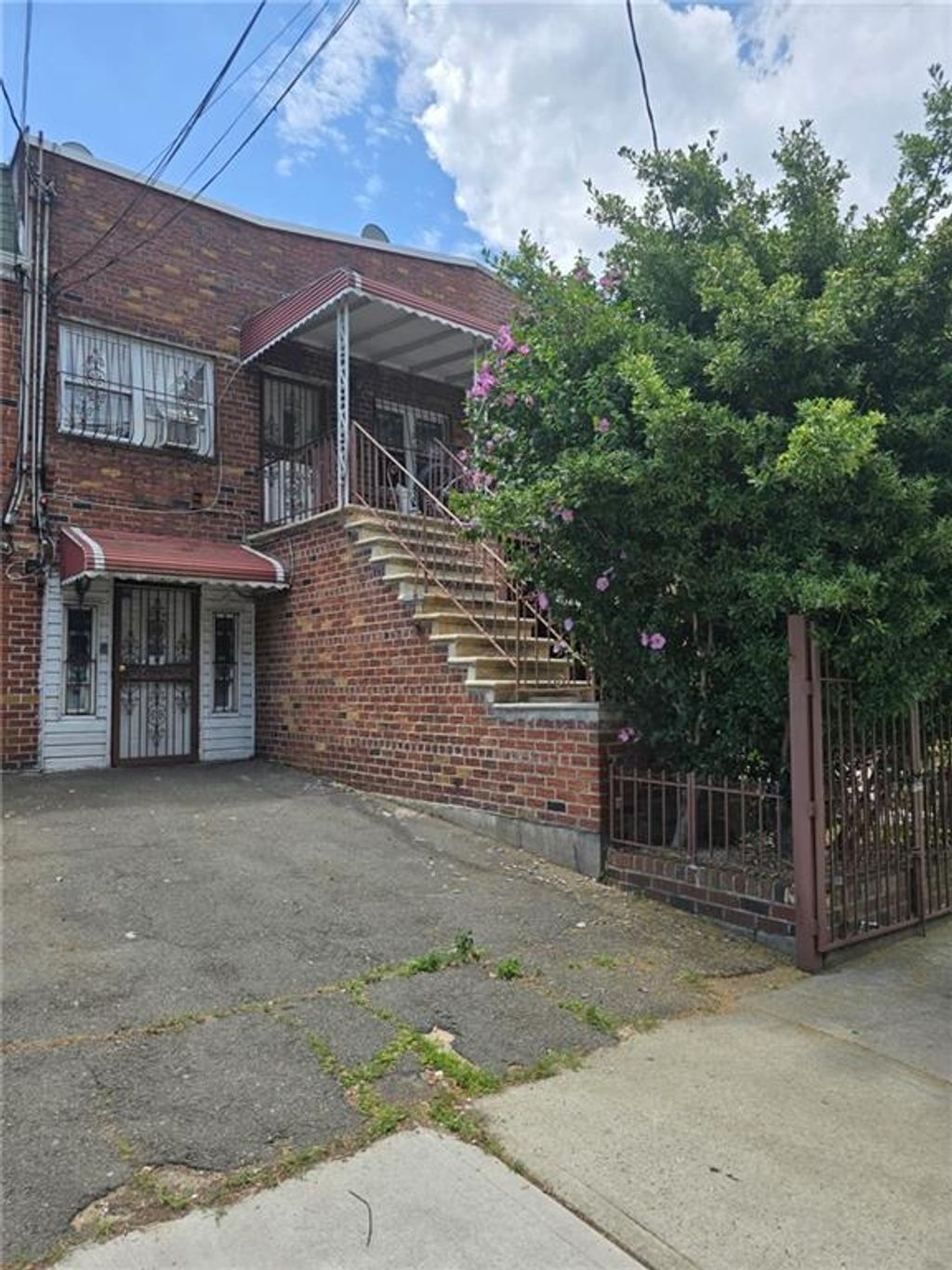 Photo of 1054 100th Street, Brooklyn, NY 11236 (MLS # 494046)