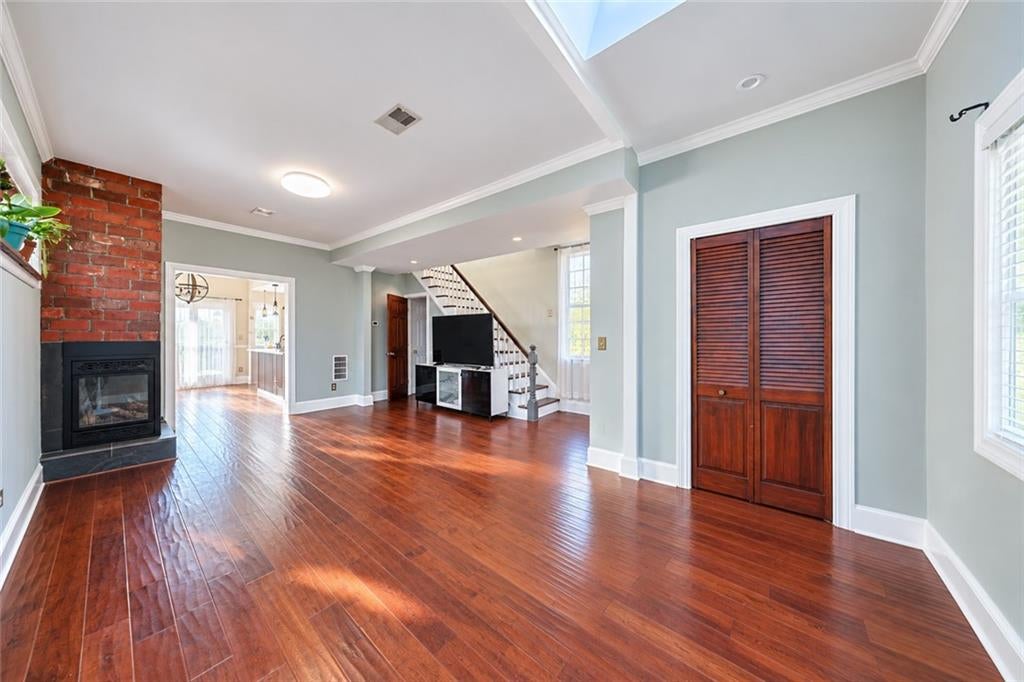 Photo of 331 Mosel Avenue, Staten Island, NY 10304 (MLS # 505630)