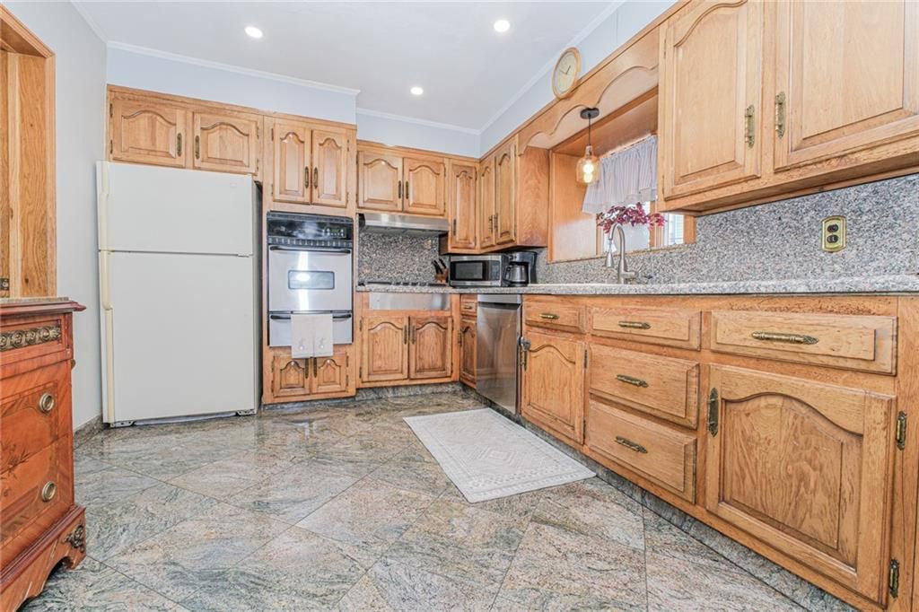 Photo of 1960 Stillwell Avenue, Brooklyn, NY 11223 (MLS # 492274)