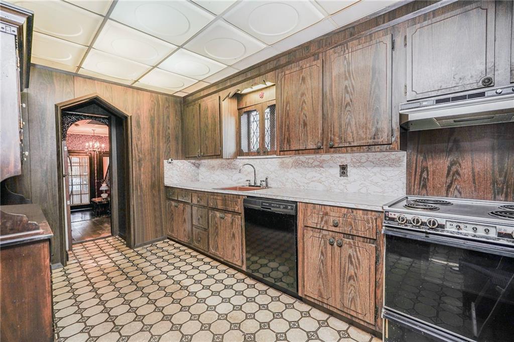 8044 Narrows Avenue, Brooklyn, New York image 19