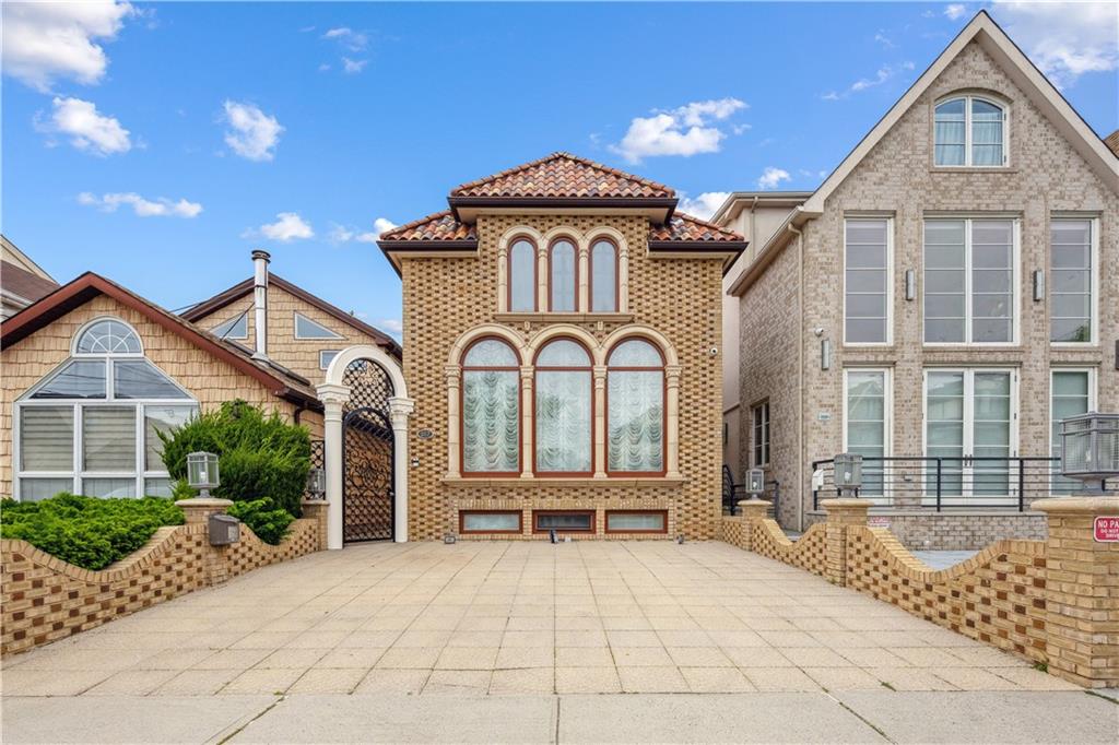 162 Norfolk Street, Brooklyn, New York image 1