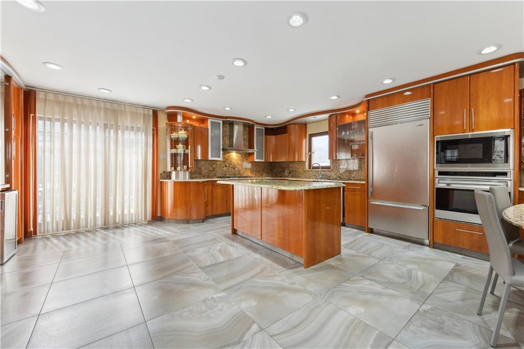 162 Norfolk Street, Brooklyn, New York image 6