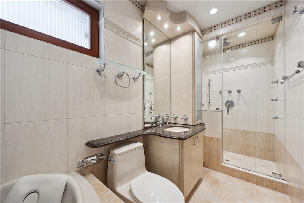 162 Norfolk Street, Brooklyn, New York image 24