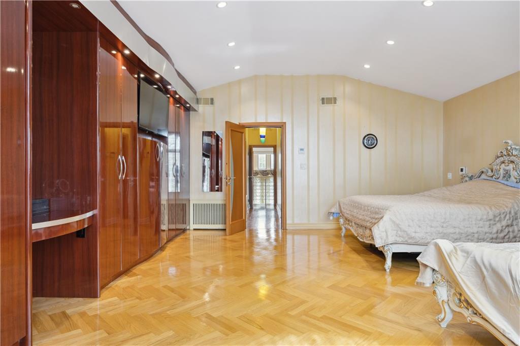 162 Norfolk Street, Brooklyn, New York image 20