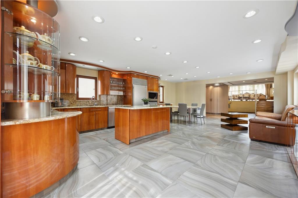 162 Norfolk Street, Brooklyn, New York image 8