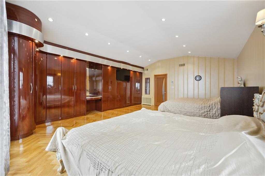 162 Norfolk Street, Brooklyn, New York image 19