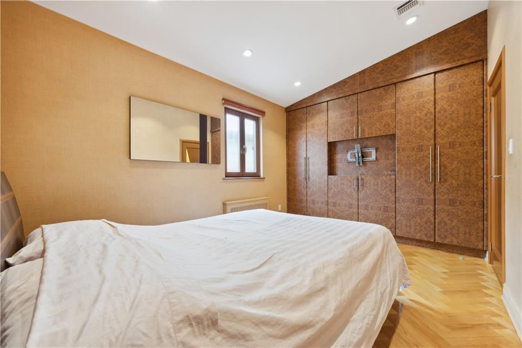 162 Norfolk Street, Brooklyn, New York image 17