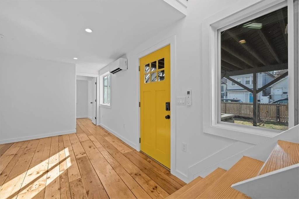 Photo of 318A Beach 101st Street, Rockaway Beach, NY 11694 (MLS # 498076)