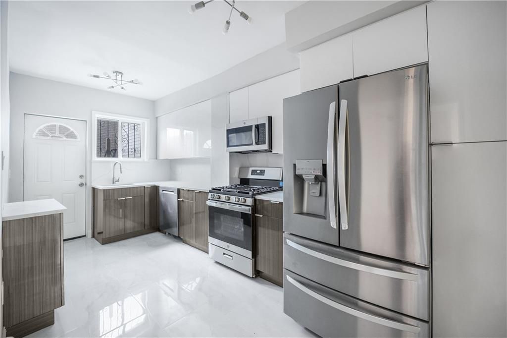 Photo of 3099 Brighton 1st Place, Brooklyn, NY 11235 (MLS # 495557)