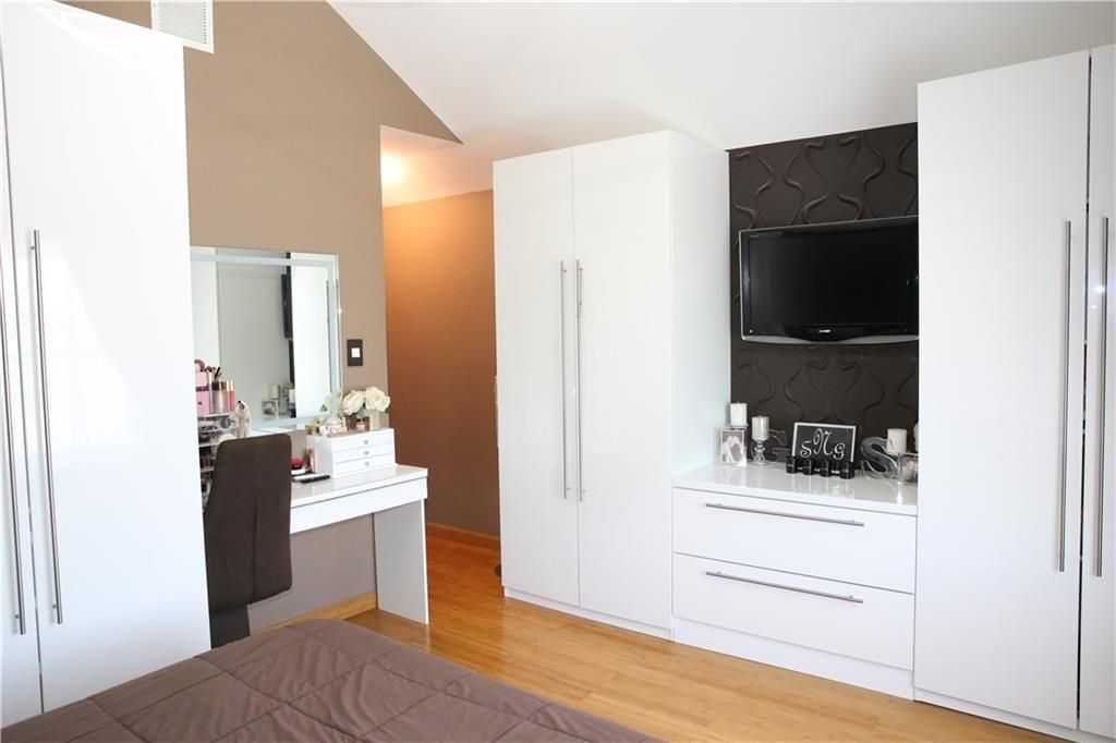 Photo of 49 Crestwater Court, Staten Island, NY 10305 (MLS # 499081)