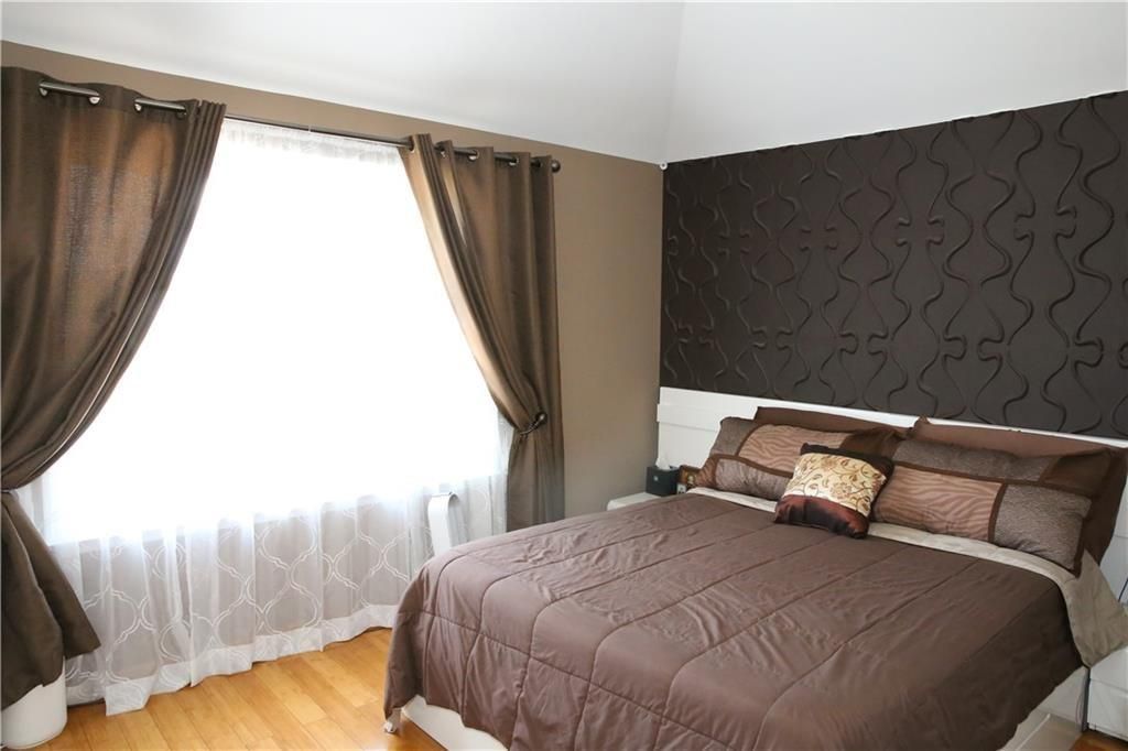 Photo of 49 Crestwater Court, Staten Island, NY 10305 (MLS # 499081)