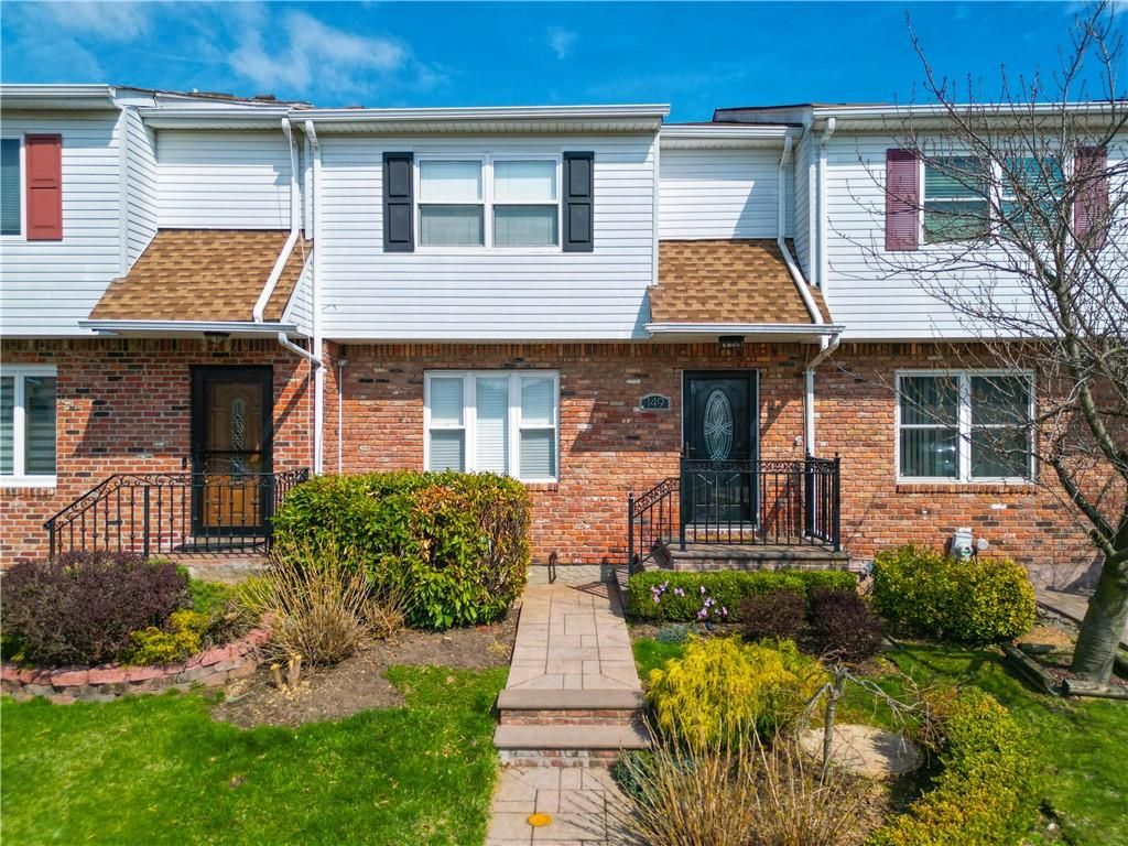Photo of 149 Freedom Avenue, Staten Island, NY 10314 (MLS # 500188)