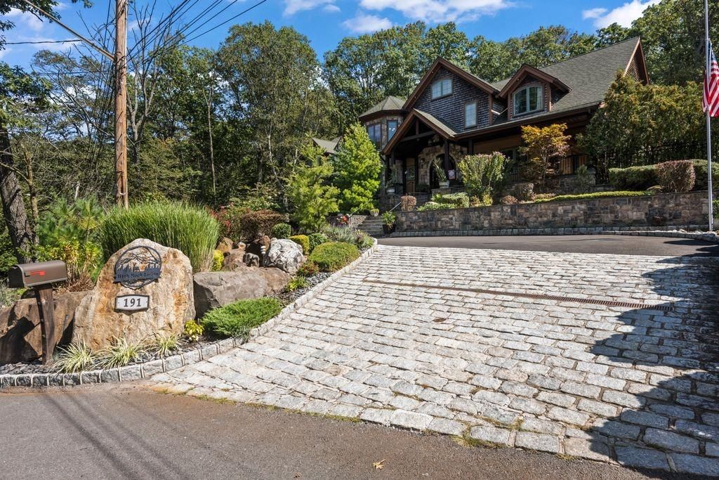 Photo of 191 Nevada Avenue, Staten Island, NY 10306 (MLS # 500290)