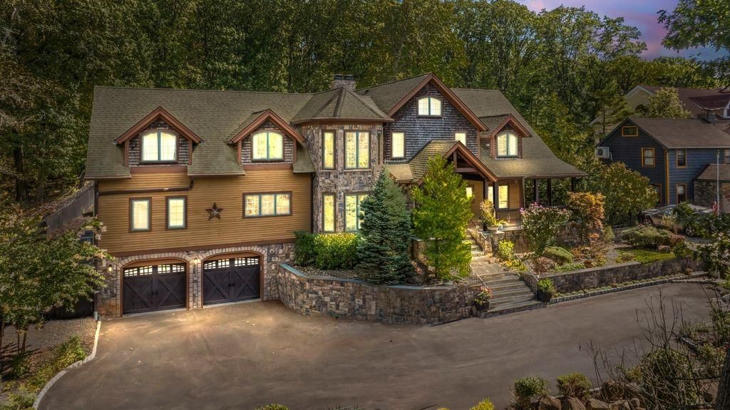 Photo of 191 Nevada Avenue, Staten Island, NY 10306 (MLS # 500290)