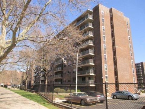 Apartment For Sale - 190 Cozine Avenue #3B<br/> Brooklyn, NY 11207