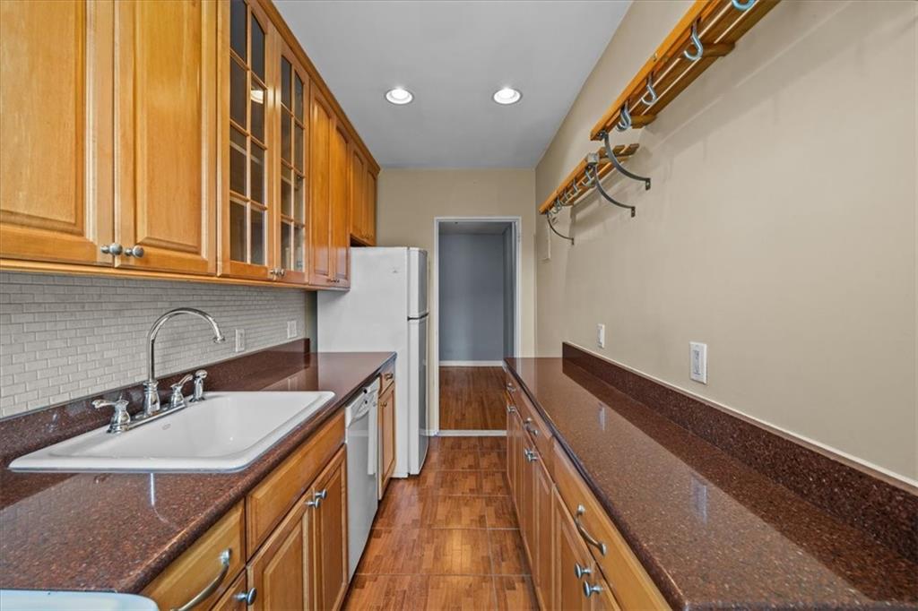 221 Mcdonald Avenue #6R, Brooklyn, New York image 6