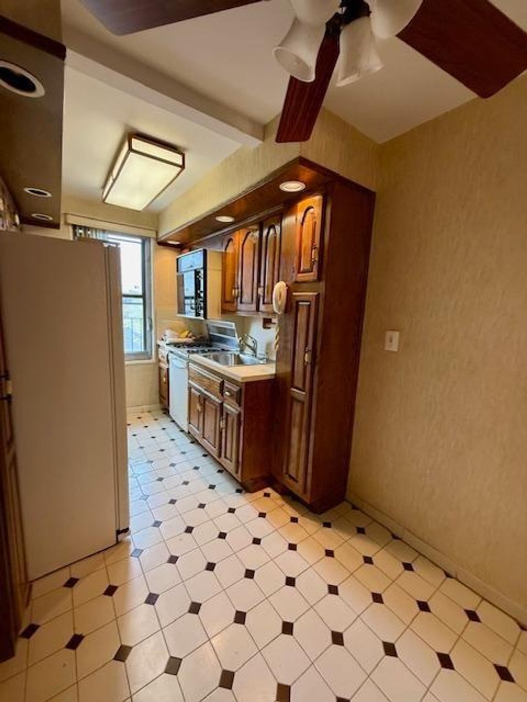 Photo of 2170 Brigham Street #4H, Brooklyn, NY 11229 (MLS # 500999)