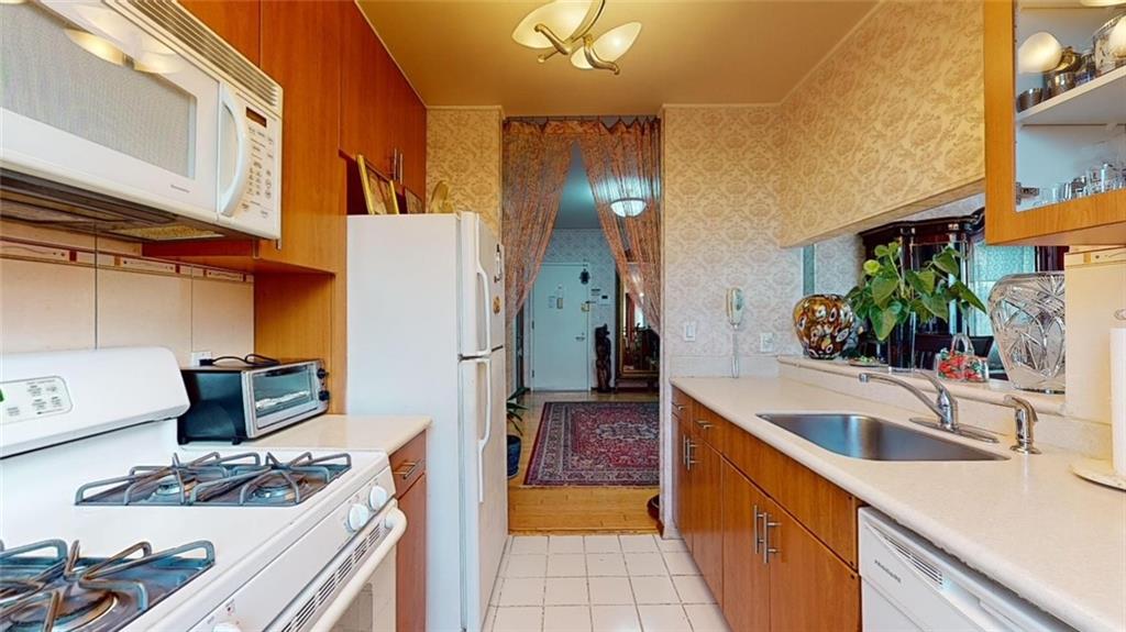 45 Oceana Drive #8A, Brooklyn, New York image 15