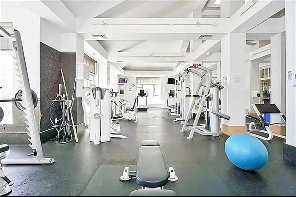 Photo of 40 Oceana Drive #2B, Brooklyn, NY 11235 (MLS # 498010)