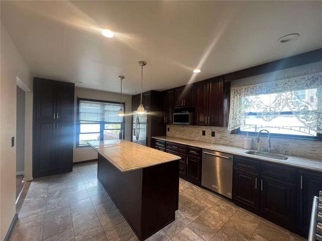 Photo of 55 Kenmore Street, Staten Island, NY 10312 (MLS # 496916)