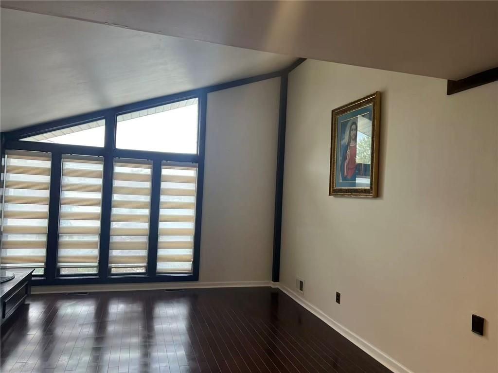 Photo of 55 Kenmore Street, Staten Island, NY 10312 (MLS # 496916)