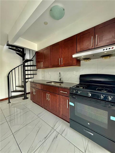 Multifamily For Rent - 837 55th Street #4R<br/> Kings County, Brooklyn, NY 11220