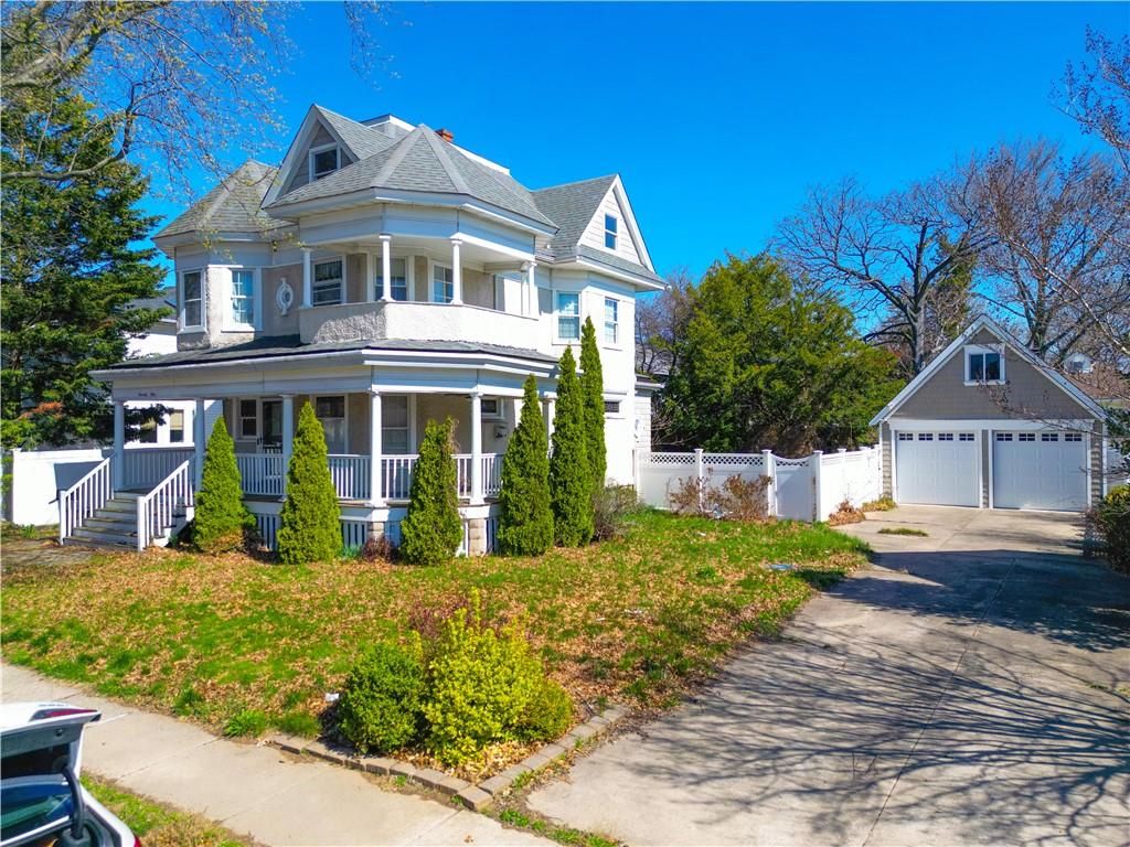 Photo of 79 Cloister Place, Staten Island, NY 10306 (MLS # 500327)