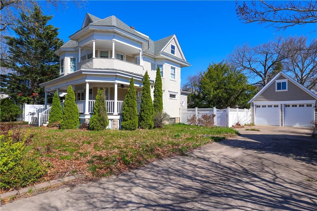 Photo of 79 Cloister Place, Staten Island, NY 10306 (MLS # 500327)