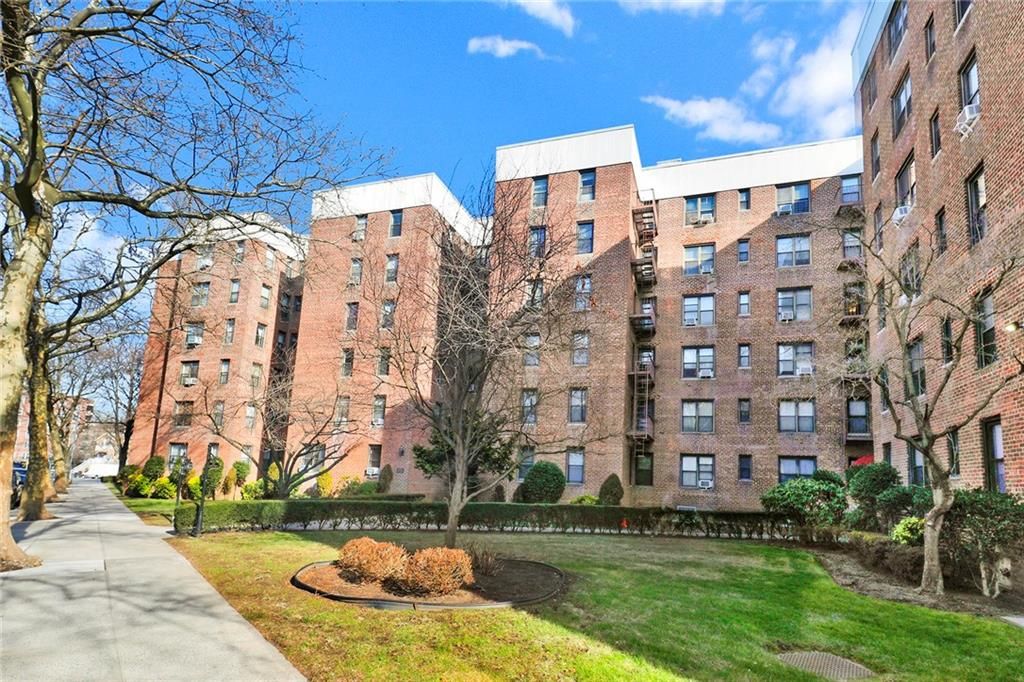 Photo of 2241 Plumb 1st Street #5M, Brooklyn, NY 11229 (MLS # 498354)