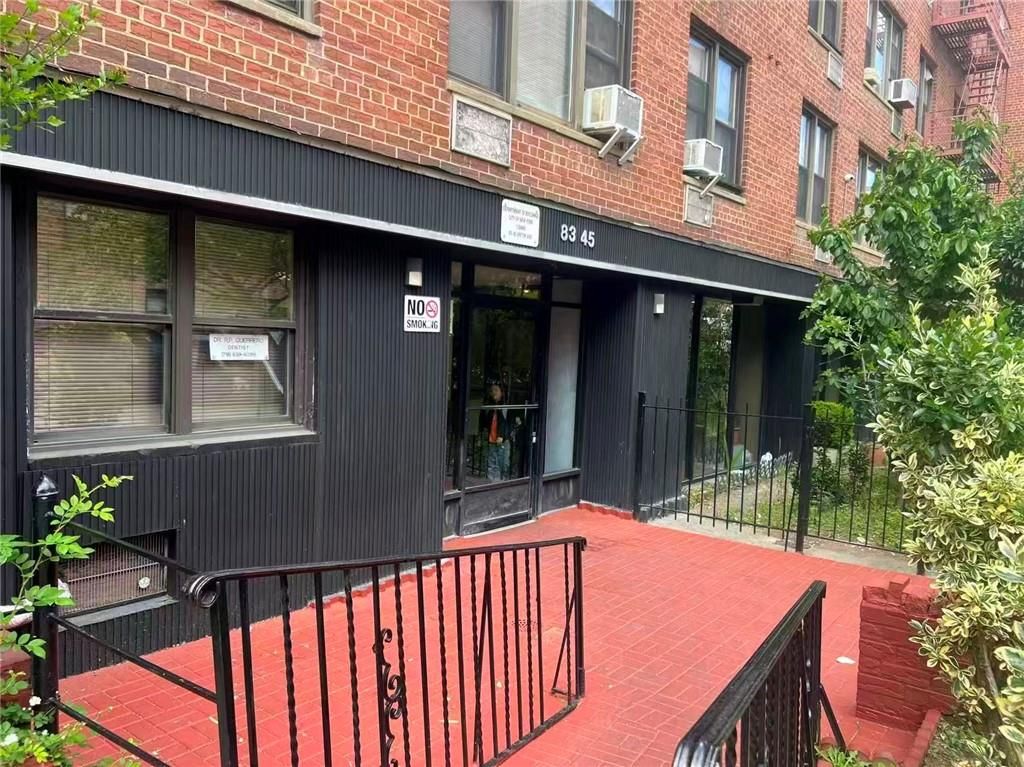 Photo of 8345 Vietor Avenue #7X, Elmhurst, NY 11373 (MLS # 501467)