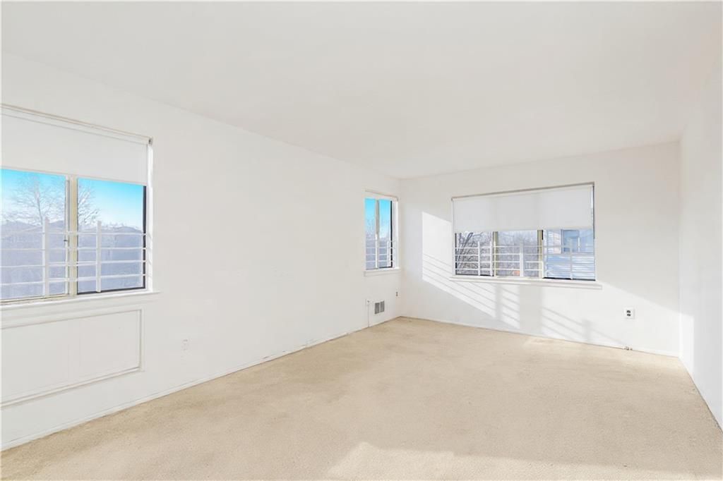 Photo of 257 Candon Avenue, Staten Island, NY 10309 (MLS # 499346)