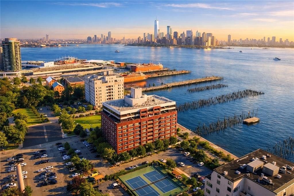 Photo of 80 Bay Street Land #6L, Staten Island, NY 10301 (MLS # 499540)