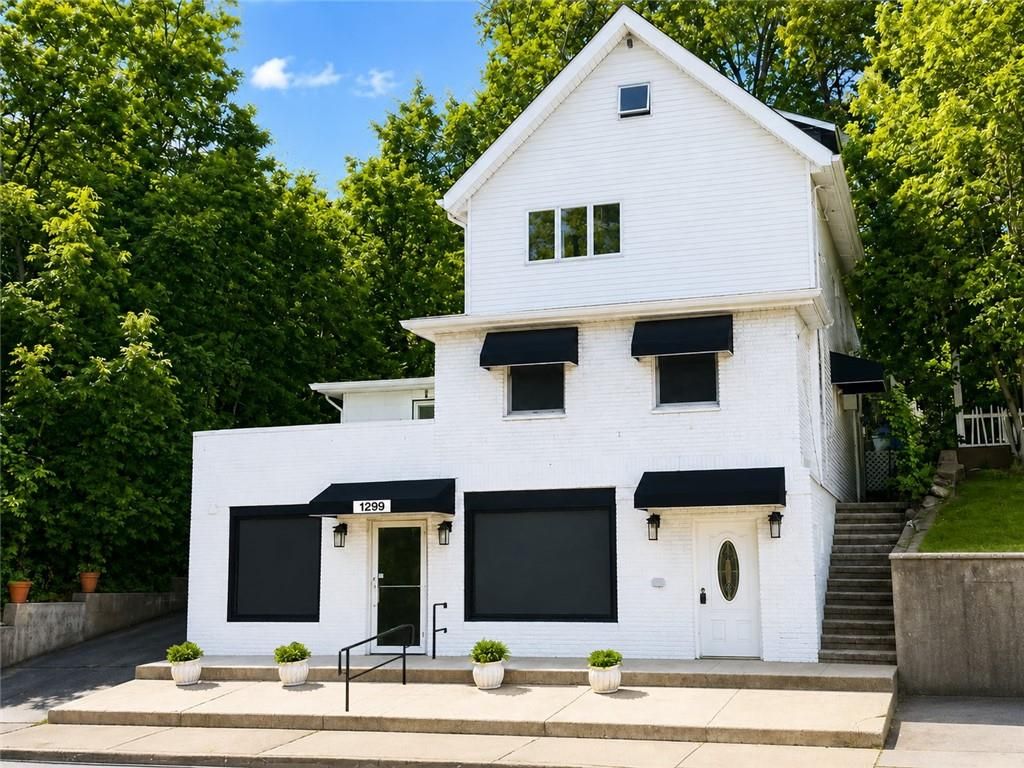 Photo of 1299 Richmond Road, Staten Island, NY 10304 (MLS # 502575)