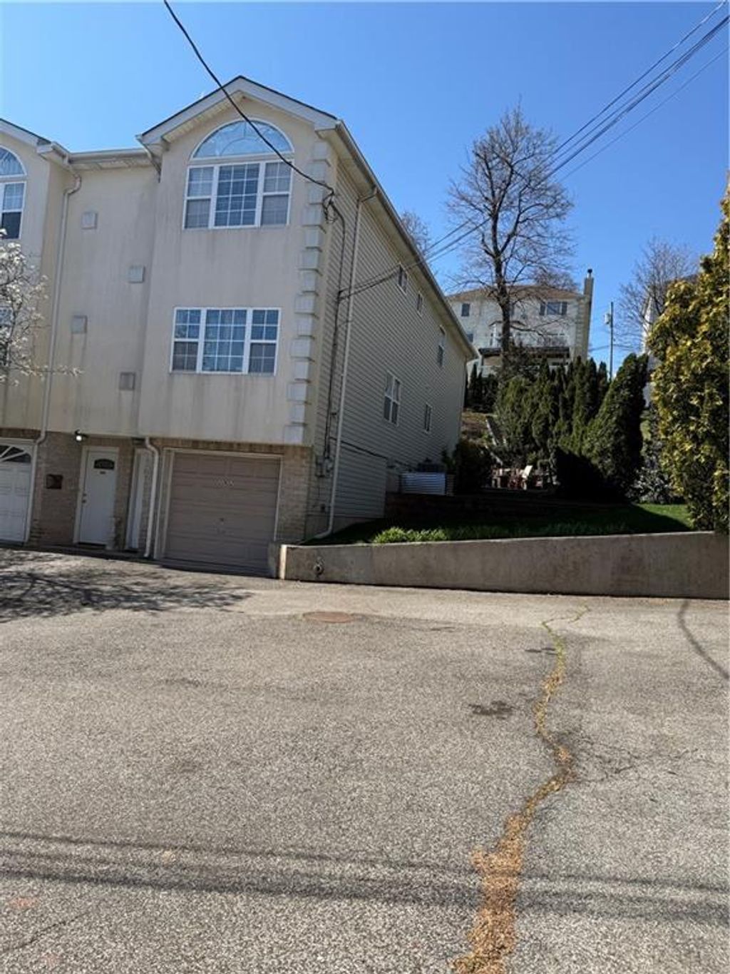 Photo of 262 Ward Avenue, Staten Island, NY 10304 (MLS # 500361)