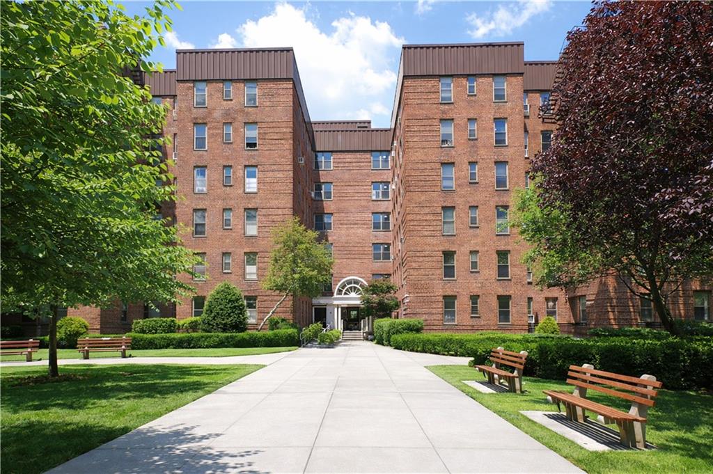 Photo 1 of 17 — 2170 Brigham Street 4C, Brooklyn, NY 11229