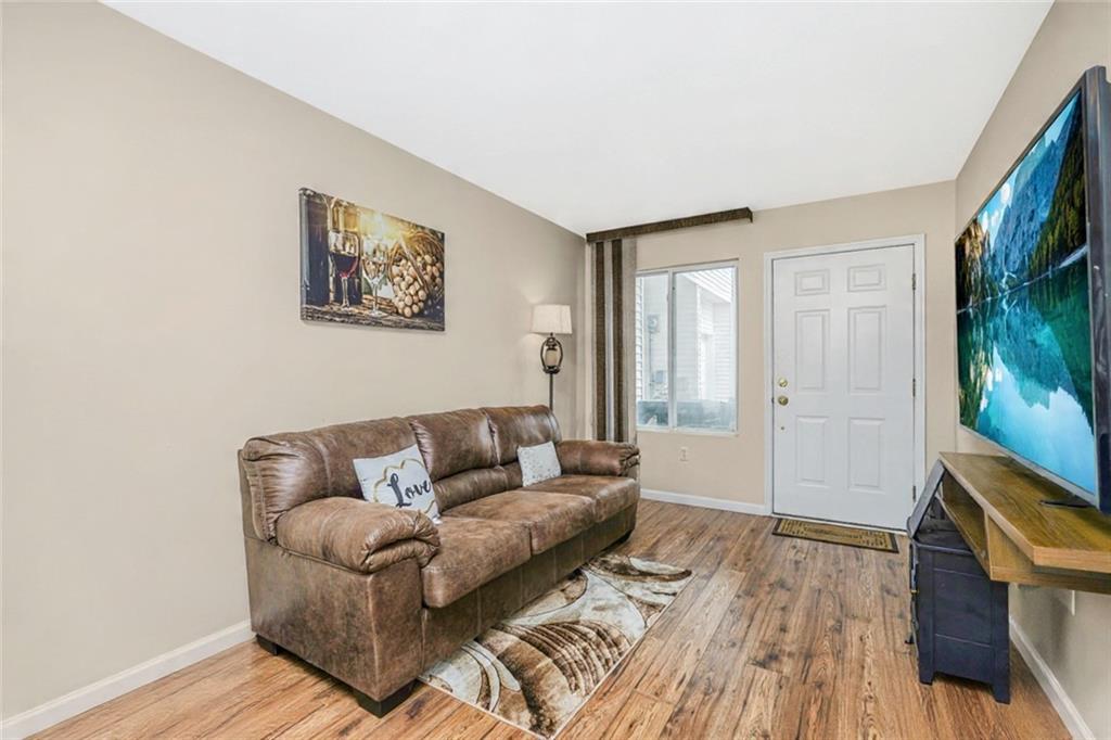 Photo of 33 Amanda Court, Staten Island, NY 10312 (MLS # 505112)