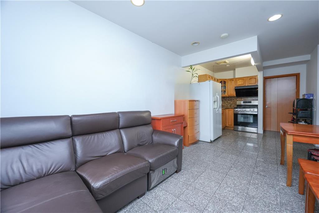 238 56th Street #2R, Brooklyn, New York image 3