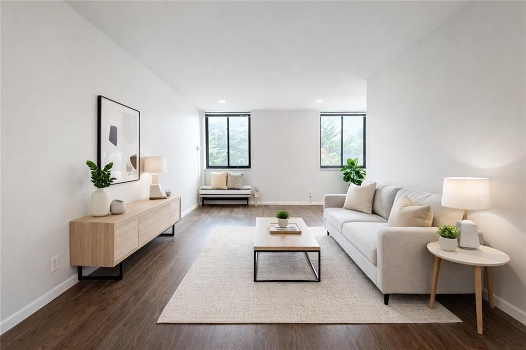 Photo of 50 Belair Road #2J, Staten Island, NY 10305 (MLS # 499336)