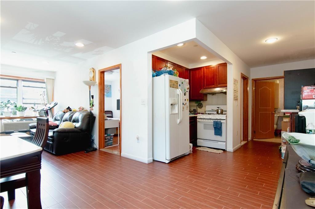 140 Avenue O #2R, Brooklyn, New York image 8