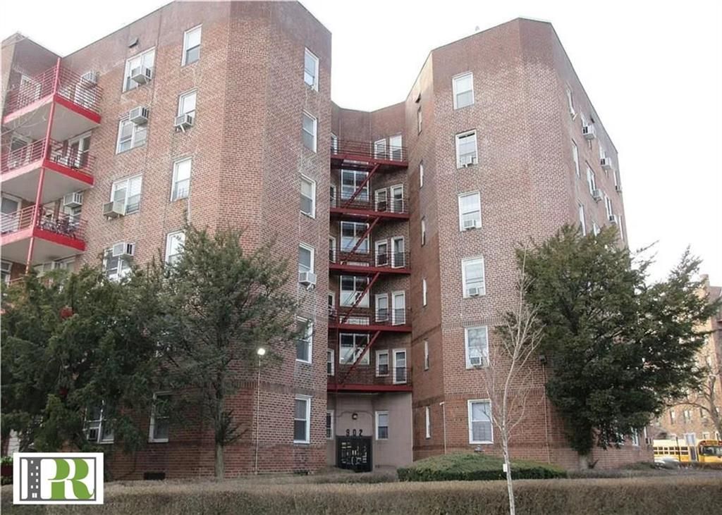 Photo of 902 Ocean Parkway #4G, Brooklyn, NY 11230 (MLS # 495693)