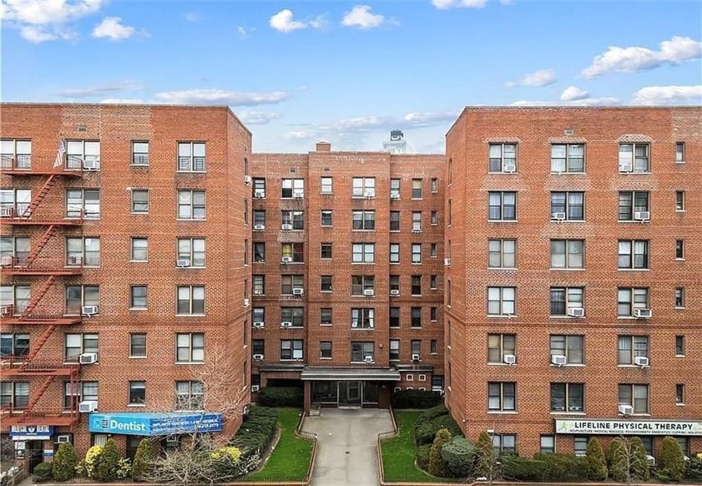 Photo of 3060 Ocean Avenue #3M, Brooklyn, NY 11235 (MLS # 498386)