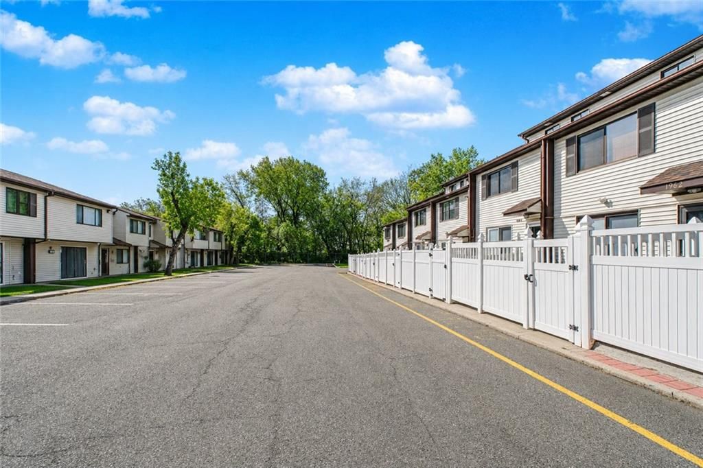 Photo of 1962 Arthur Kill Road, Staten Island, NY 10312 (MLS # 501322)